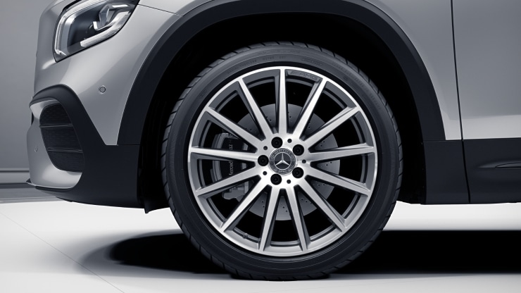 20" AMG Leichtmetallr&auml;der im Vielspeichen-Design Bild 1