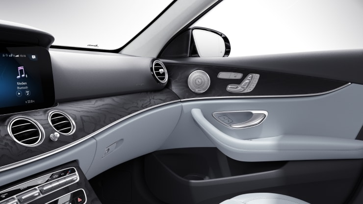 Zierelemente Holz Esche schwarz offenporig Bild 1