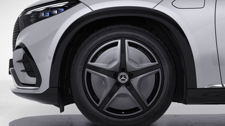 53,3 cm (21") AMG Leichtmetallräder im 5-Speichen-Design 1