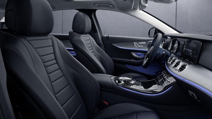 Instrumententafel und Bordkanten der T&uuml;ren in Ledernachbildung ARTICO Bild 1