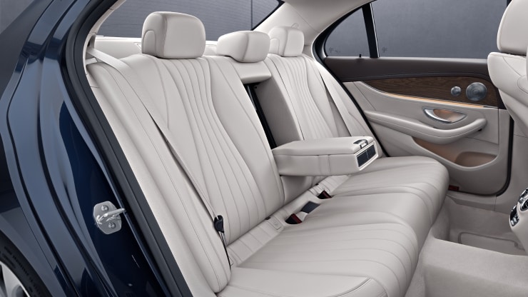 Sitzlehnen im Fond klappbar 2