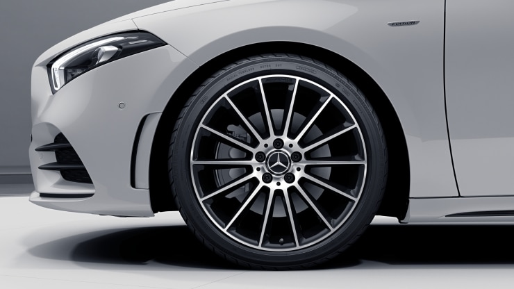 48,3 cm (19") AMG Leichtmetallräder im Vielspeichen-Design 1