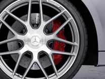 Mercedes-AMG GT 4-door Coupé brake calipers red-painted