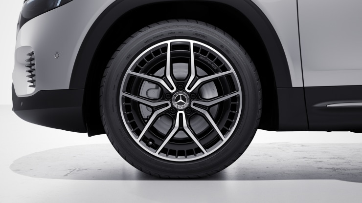 Llantas de aleaci&oacute;n AMG de 48&comma;3 cm &lpar;19"&rpar; y dise&ntilde;o de 5 radios dobles color negro brillante y pulidas Imagen 1