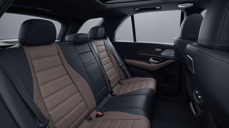 EXCLUSIVE interior 5