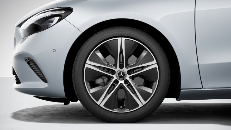 45&comma;7 cm &lpar;18"&rpar; Leichtmetallr&auml;der im 5-Doppelspeichen-Design Bild 1