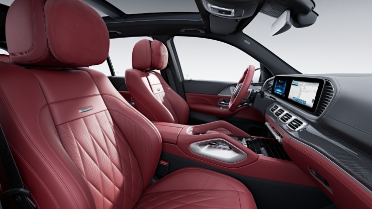 MANUFAKTUR Kopfst&uuml;tzenkissen im Fond mit gesticktem AMG Schriftzug Bild 1