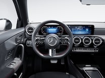 A-Class Hatchback 多功能Nappa真皮平底跑車方向盤