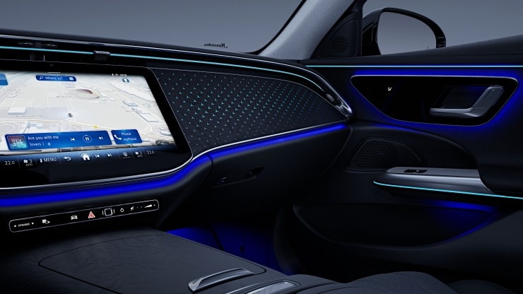 Zierelemente Holz Esche schwarz offenporig hinterleuchtet mit Mercedes-Benz Pattern Bild 1