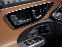 E-Class Estate 電動雙前座附記憶功能