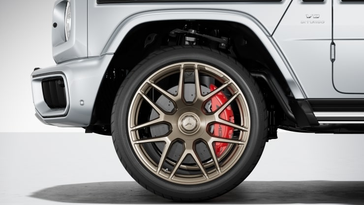 55&comma;9 cm &lpar;22&OpenCurlyDoubleQuote;&rpar; AMG Schmieder&auml;der im Kreuzspeichen-Design in MANUFAKTUR Ausf&uuml;hrung Bild 1