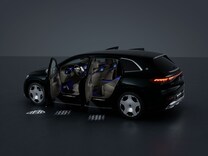 Mercedes-Maybach EQS SUV ไฟส่องสว่างใต้กระจกมองข้างแสดงผลเป็นตราสัญลักษณ์ Mercedes-Benz
