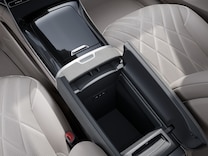 EQS Saloon Cổng sạc 5V (USB type C) cho hàng ghế sau