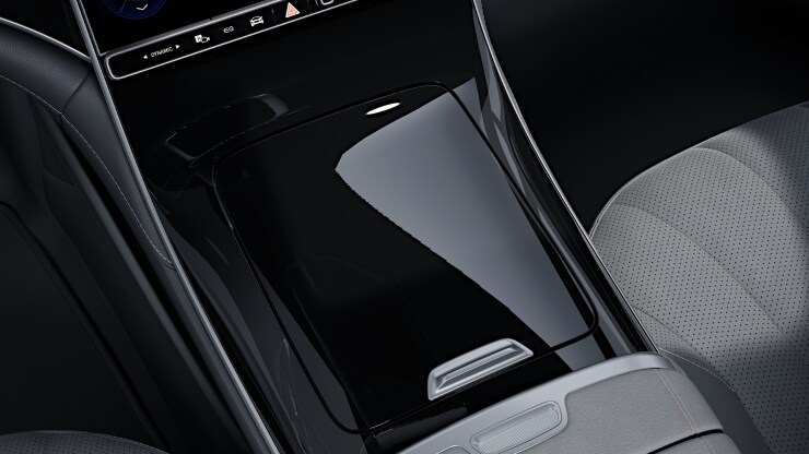 Mittelkonsole in Schwarz hochgl&auml;nzend 1