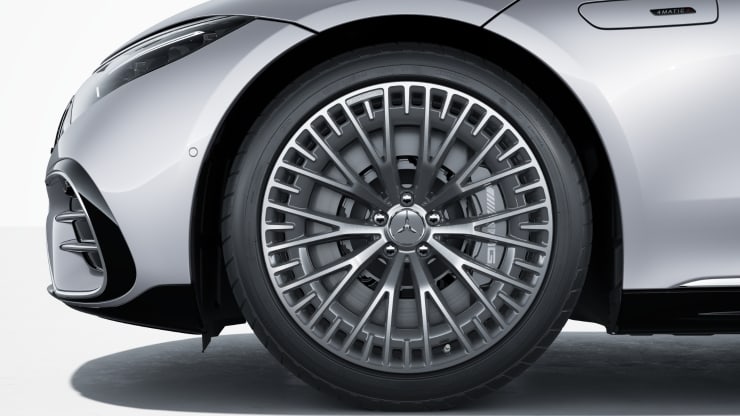 53&comma;3 cm &lpar;21"&rpar; AMG Leichtmetallr&auml;der im Kreuzspeichen-Design Bild 1