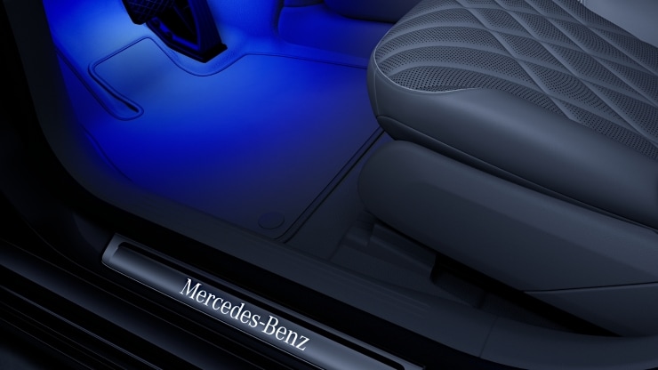 Einstiegsleisten mit "Mercedes-Benz" Schriftzug, beleuchtet 1