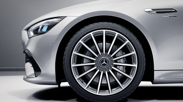 50,8 cm (20") AMG Leichtmetallräder im Vielspeichen-Design Bild 1