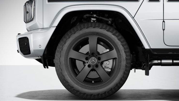 45&comma;7 cm &lpar;18"&rpar; Leichtmetallr&auml;der im 5-Speichen-Design Bild 1