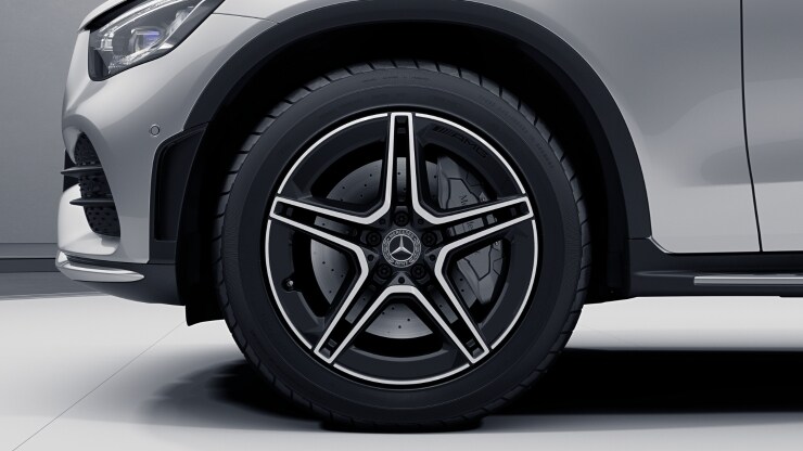 48&comma;3 cm &lpar;19"&rpar; AMG Leichtmetallr&auml;der im 5-Doppelspeichen-Design Bild 1