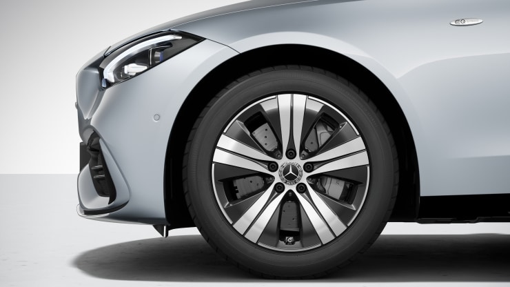 43&comma;2 cm &lpar;17"&rpar; Leichtmetallr&auml;der im 5-Speichen-Design Bild 1