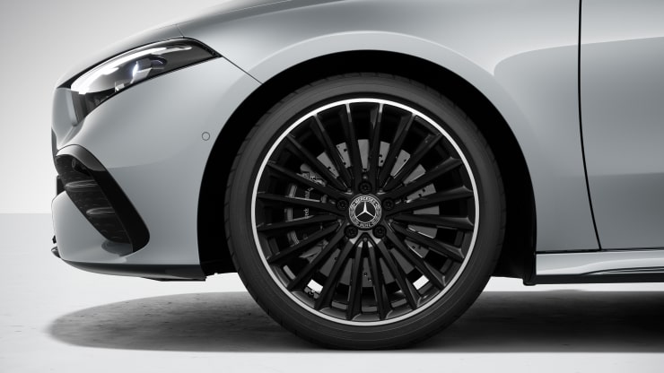 Llantas de aleaci&oacute;n AMG de 48&comma;3 cm &lpar;19"&rpar; en dise&ntilde;o multirradio Imagen 1