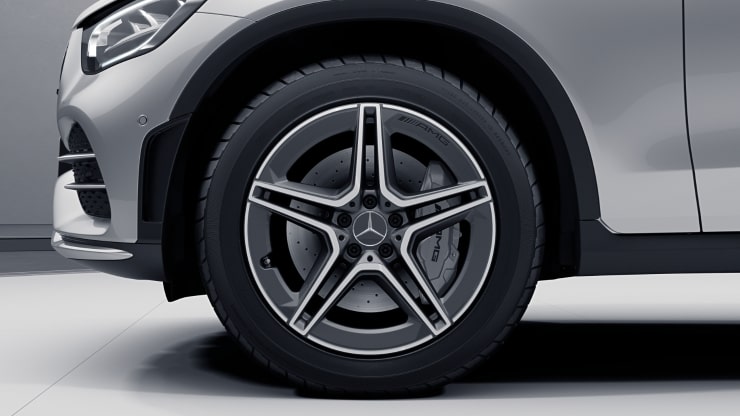Llantas de aleaci&oacute;n AMG de 48&comma;3 cm &lpar;19"&rpar; y dise&ntilde;o de 5 radios dobles gris tremolita pul&period; alto brillo Imagen 1