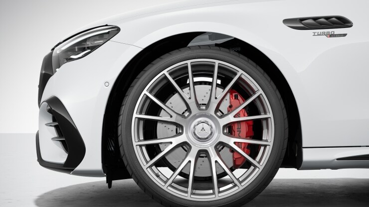 53&comma;3 cm &lpar;21"&rpar; AMG Schmieder&auml;der im Kreuzspeichen-Design Bild 1