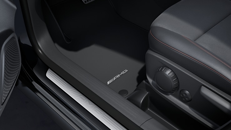 Einstiegsleisten mit "Mercedes-Benz"  Schriftzug Bild 1