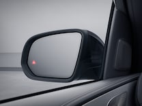 GLE ระบบช่วยเตือนเมื่อมีรถอยู่ในจุดอับสายตา (Blind Spot Assist)