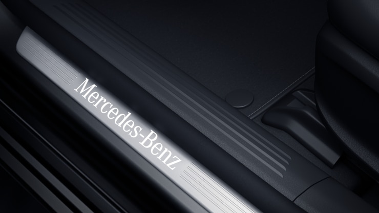 Einstiegsleisten mit "Mercedes-Benz" Schriftzug&comma; beleuchtet Bild 1