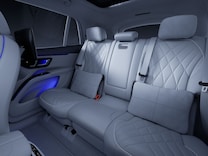 EQS SUV Hệ thống đèn chiếu sáng thích ứng cho khoang hành lý phía sau