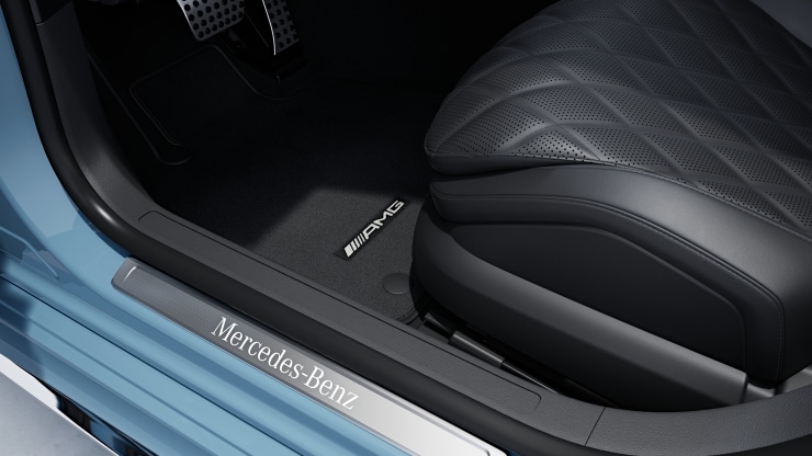 Tapis de sol &agrave; poils longs MANUFAKTUR avec monogramme AMG brod&eacute; Image 1