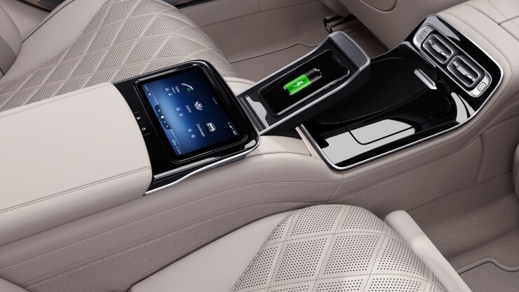 Alternative Smartphone Position im Fond Bild 1