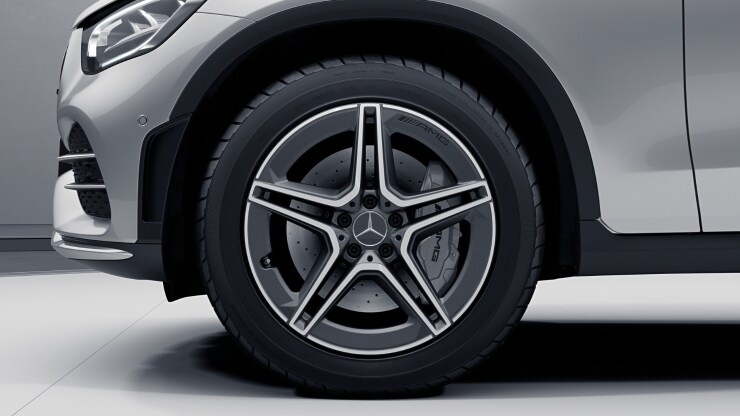 48&comma;3 cm &lpar;19"&rpar; AMG Leichtmetallr&auml;der im 5-Doppelspeichen-Design Bild 1