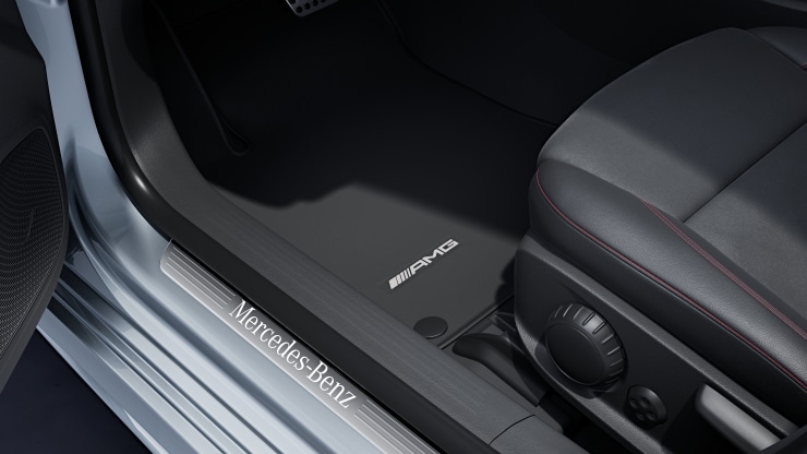 Einstiegsleisten mit "Mercedes-Benz" Schriftzug, beleuchtet und mit Wechselcover Bild 1