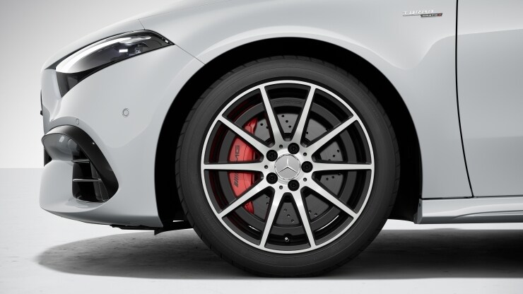 45&comma;7 cm &lpar;18"&rpar; AMG Leichtmetallr&auml;der im 10-Speichen-Design Bild 1