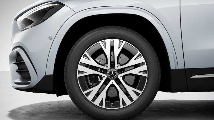 45&comma;7 cm &lpar;18"&rpar; Leichtmetallr&auml;der im 5-Doppelspeichen-Design Bild 1