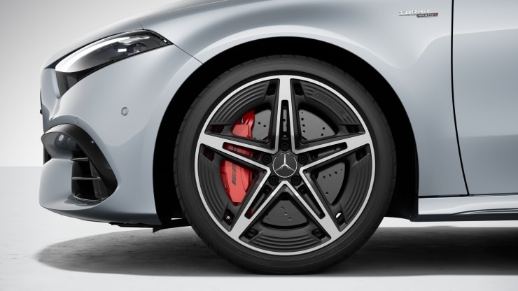 19" AMG Leichtmetallräder im 5-Doppelspeichen-Design Bild 1