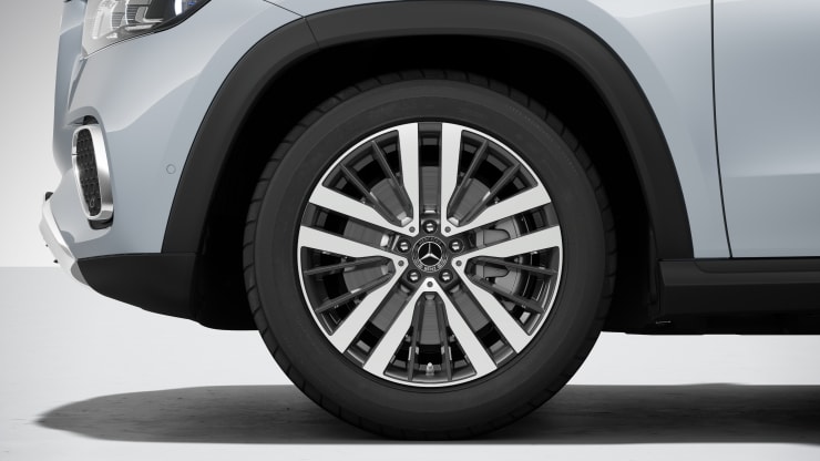 50,8 cm (20") Leichtmetallräder im 5-Doppelspeichen-Design 1