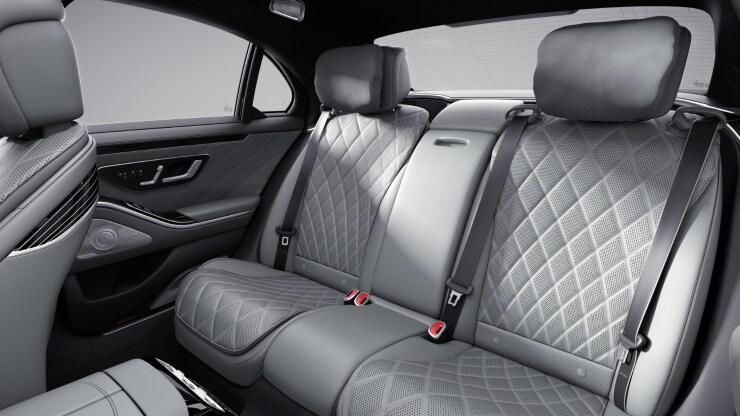 Nacken- und Schulterheizung im Fond 1