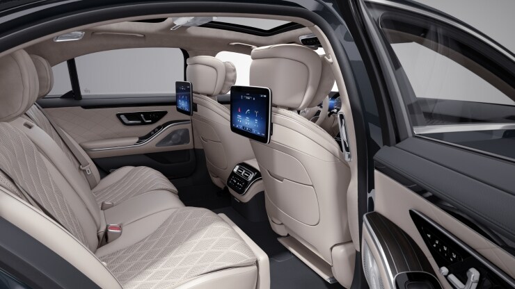 MBUX High-End Fond-Entertainment 1