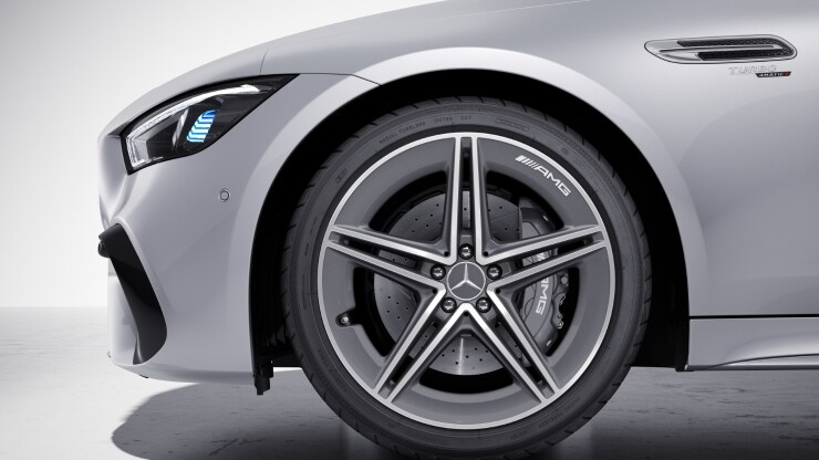 50,8 cm (20") AMG Leichtmetallräder im 5-Doppelspeichen-Design Bild 1