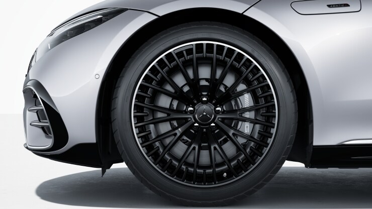 53&comma;3 cm &lpar;21"&rpar; AMG Leichtmetallr&auml;der im Kreuzspeichen-Design Bild 1