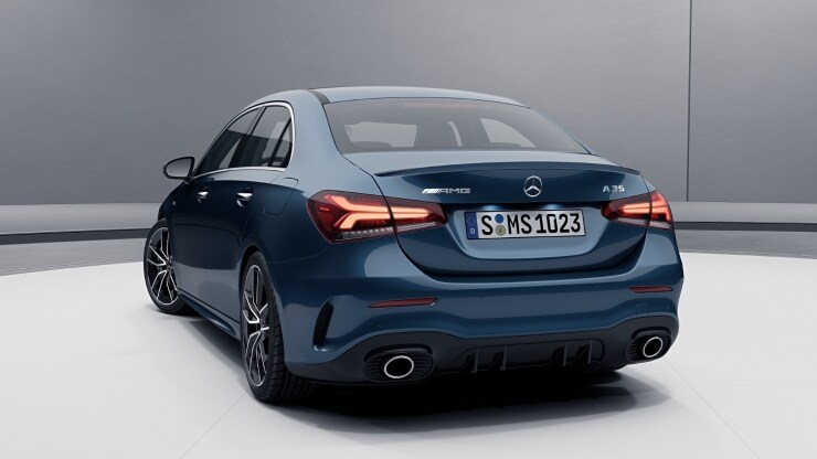 Serienausstattung f&uuml;r Mercedes-AMG A 35 4MATIC 2