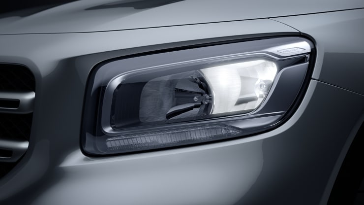 Halogen-Scheinwerfer mit integriertem LED-Tagfahrlicht 3