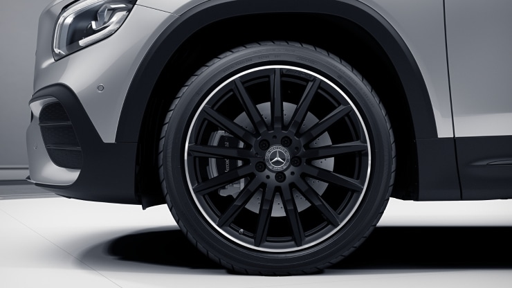 50&comma;8 cm &lpar;20"&rpar; AMG Leichtmetallr&auml;der im Vielspeichen-Design Bild 1