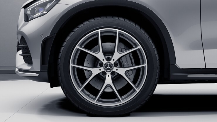 50&comma;8 cm &lpar;20"&rpar; AMG Leichtmetallr&auml;der im 5-Doppelspeichen-Design Bild 1