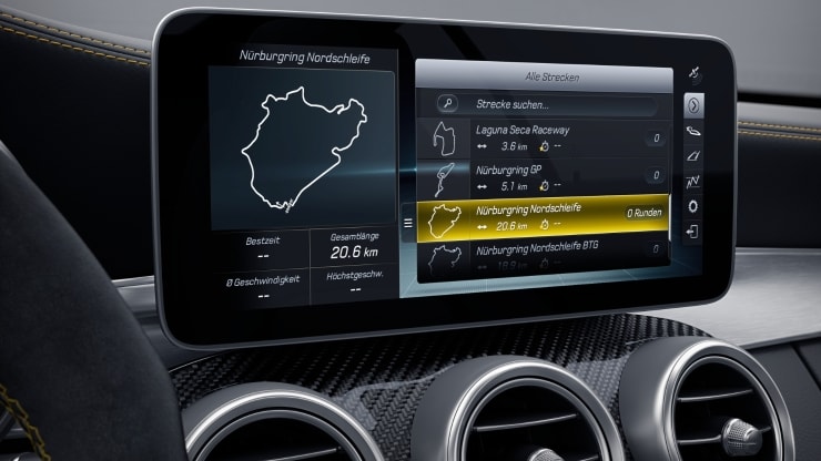 Digitales Extra&colon; AMG TRACK PACE 1