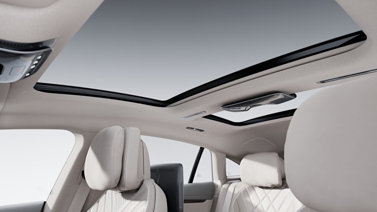 MBUX Interieur-Assistent im Fond Bild 1