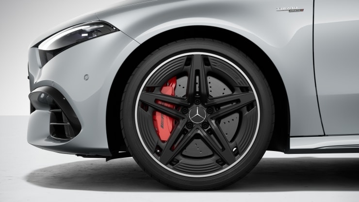 19" AMG Leichtmetallräder im 5-Doppelspeichen-Design Bild 1